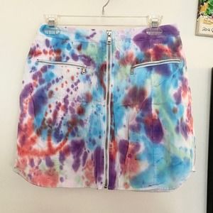 VINTAGE BCBG Y2K Tie Dye Mini Skirt Zipper Front Retro Hippie Bohemian Festival